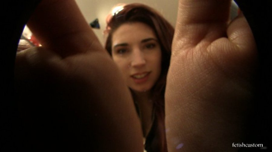 Roswell Giantess Hands Fisheye Smothering