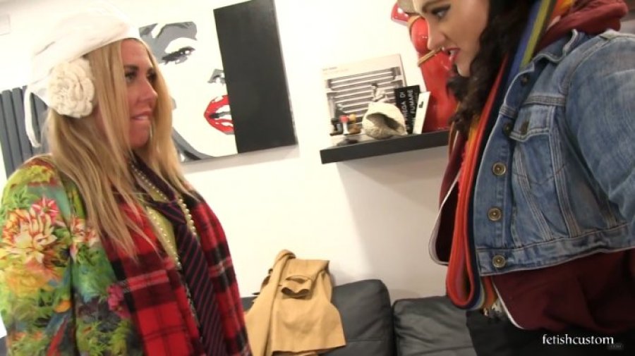 Strip Poker Battle - Bonnie and Charn