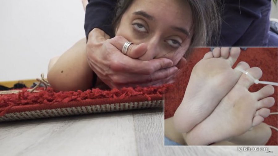 Bondage Struggle Susy Blue