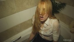 Ariel Anderssen Wet Shooting