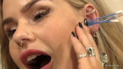 AltSiren Cleans Up Up Her Ears and Fucks Them Up