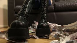 Akeira Brutally Crushes Newspapers With Her Massive Boots