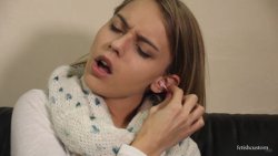 Chloe Toy Fucks Up Her Ears By Cleaning Them